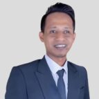 Muhajir, S.H. Adalah Lawyers YSA&Co. Beliau berpengalaman dalam setiap kasus hukum seperti Perselisihan Kontrak antar perusahaan, Perburuhan/Ketenaga Kerjaan, Hukum Waris dan Keluarga, baik litigasi ataupun non-litigasi.
